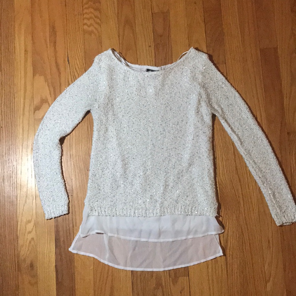 Cute sparkly sweater/shirt 🙌🏼